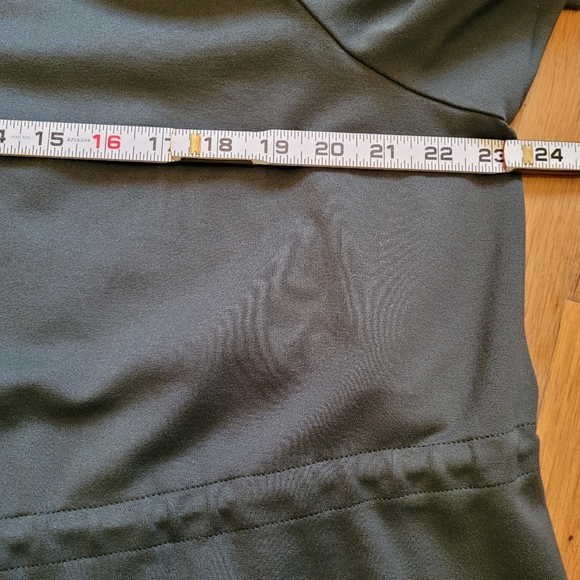 Torrid Active Army Green Cinched Waist Zip Up Hoodie Size 3 - Picture 9 of 12